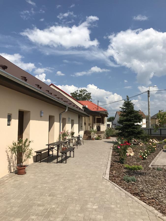Kristály apartmanok Kisvárda Esterno foto
