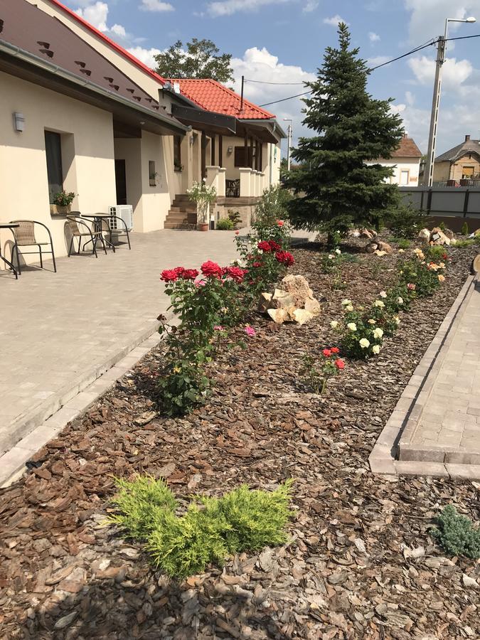 Kristály apartmanok Kisvárda Esterno foto